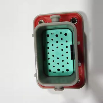 Neopower 32-Pin Hybrid IP67 EV Strom- und Signalanschluss (6x13A Strom, 26x5A Signal)